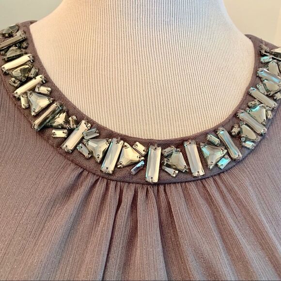 NEW! IZ Byer Gray Embellished Sleeveless Top Sz L - Picture 3 of 8
